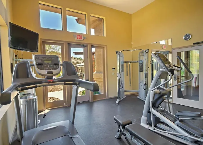Holiday home 3bd Nestled In A Nature Preserve Amenities Including Pool Hot Tub *